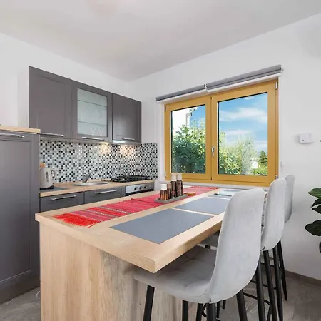 Apartment Near In Krk-insel Krk 54916
